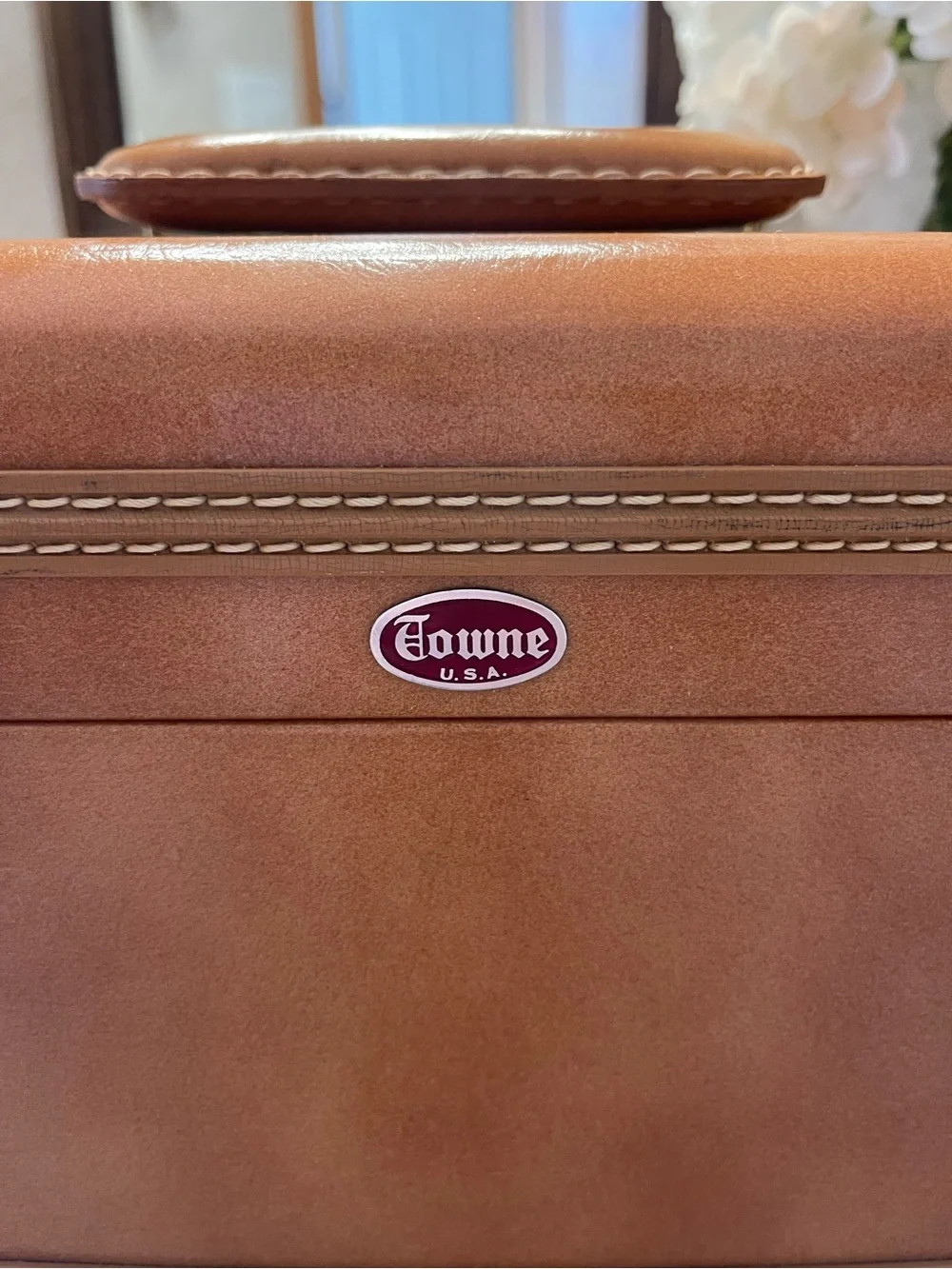Towne USA refinished train case